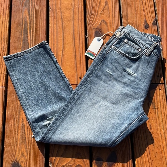 NWT Daily Blue By AG Mid Wash Distressed Cropped Jeans In Hype Size 26 - Picture 9 of 14